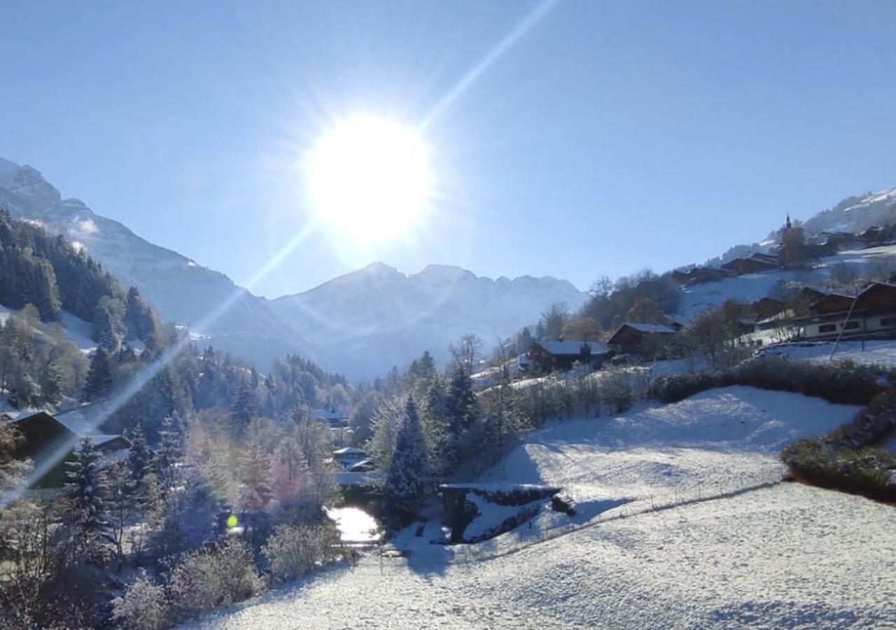Aparthotel Mountain River Resort Val d'Illiez ภายนอก รูปภาพ