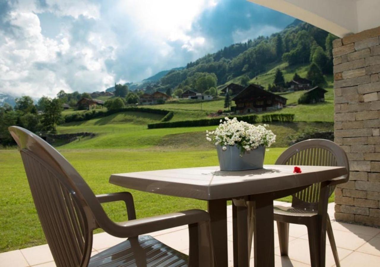 Aparthotel Mountain River Resort Val d'Illiez ภายนอก รูปภาพ