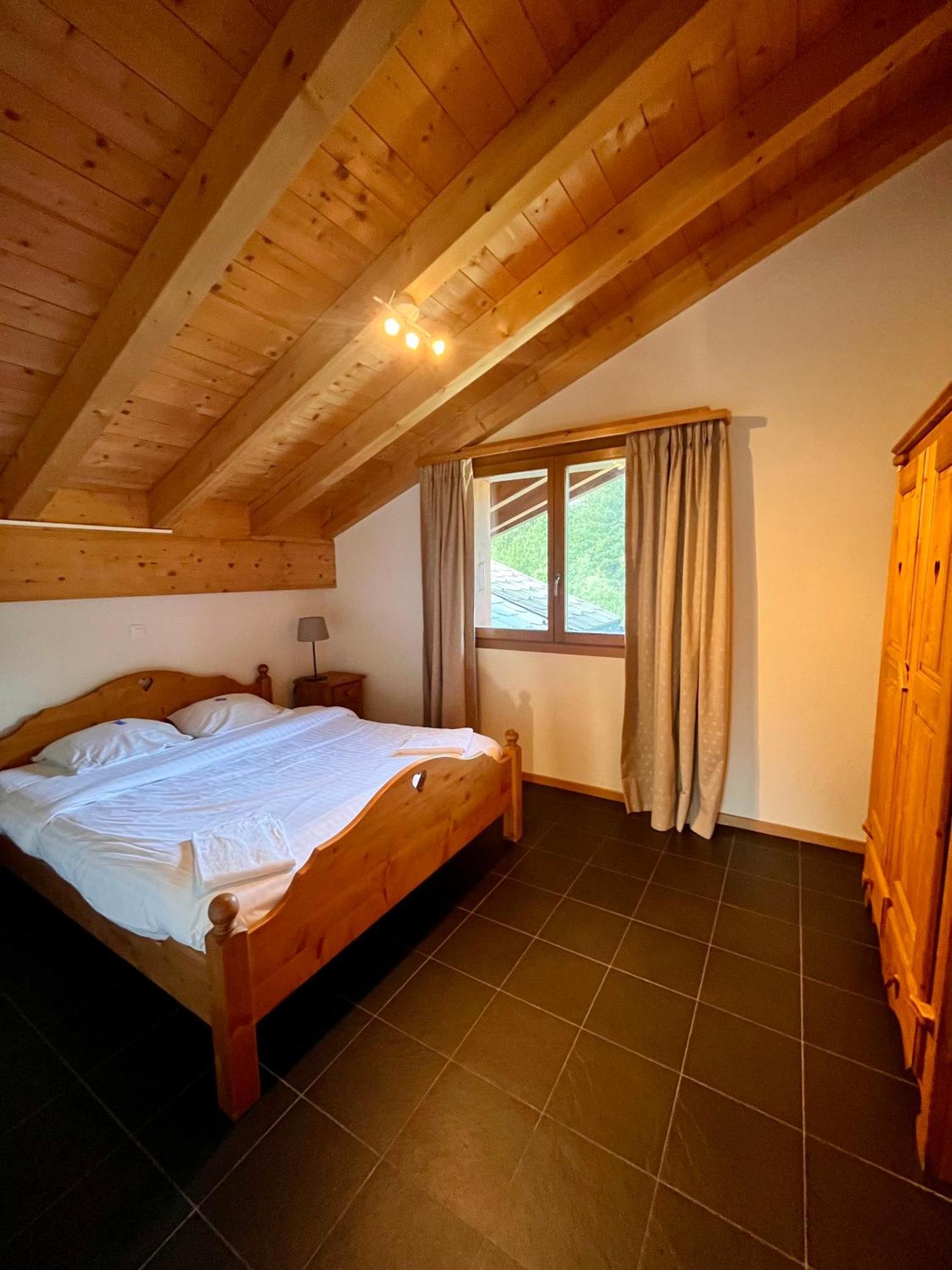 Aparthotel Mountain River Resort Val d'Illiez ภายนอก รูปภาพ