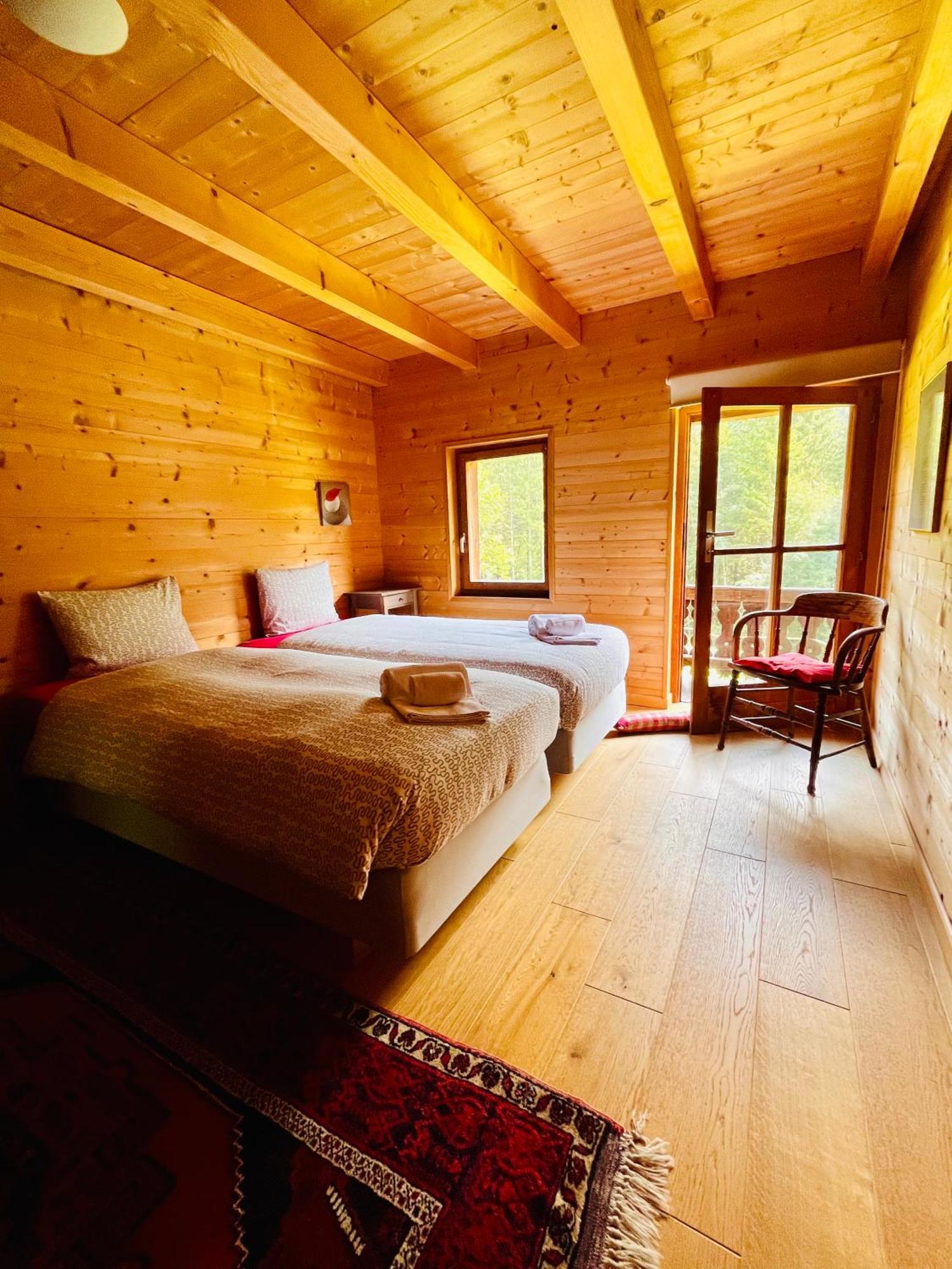 Aparthotel Mountain River Resort Val d'Illiez ภายนอก รูปภาพ