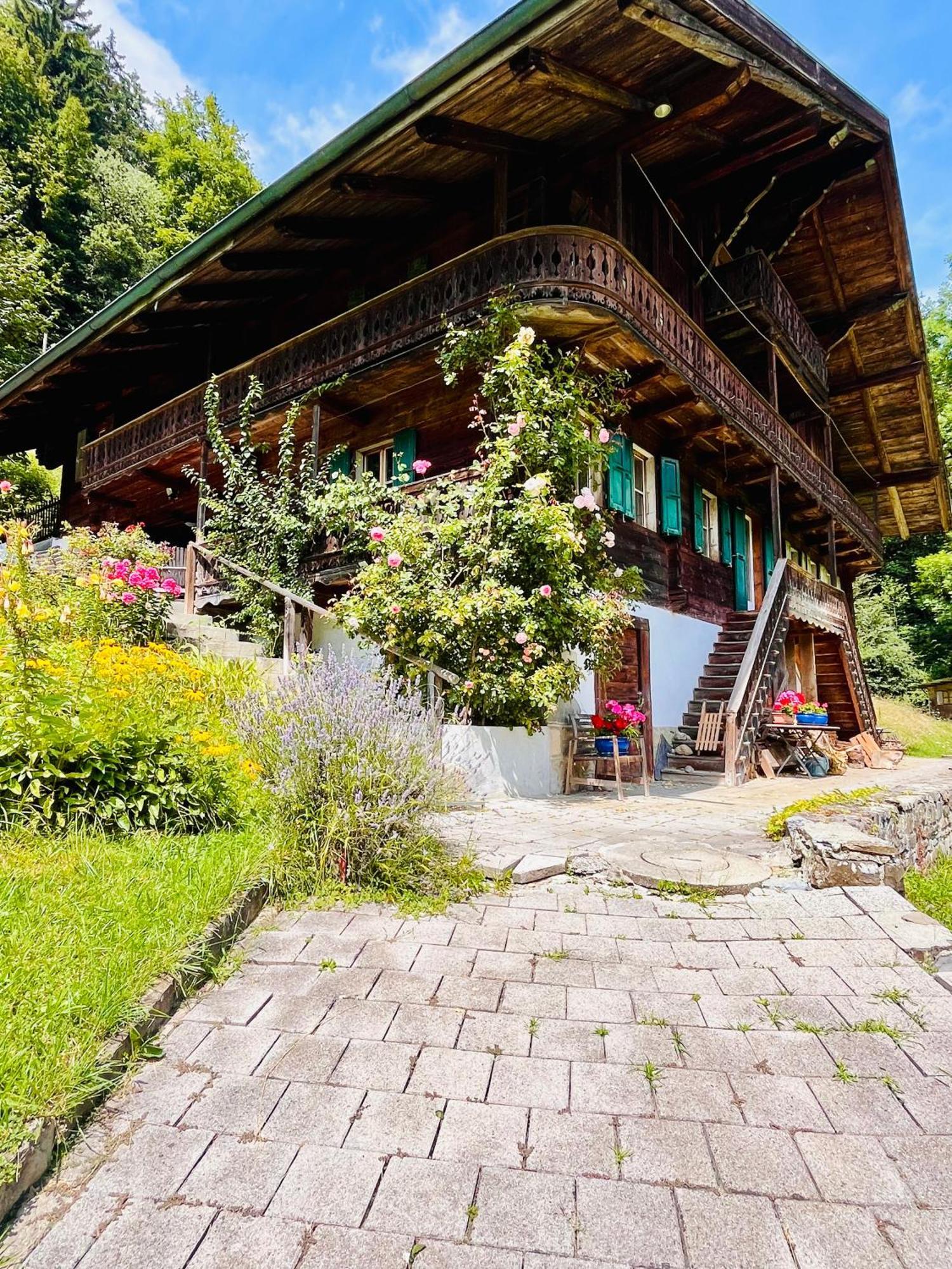 Aparthotel Mountain River Resort Val d'Illiez ภายนอก รูปภาพ